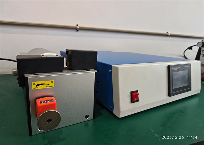 Plastic Metals Composite Materials Ultrasonic welding Machine By Tungsten Or Titanium Alloy Head